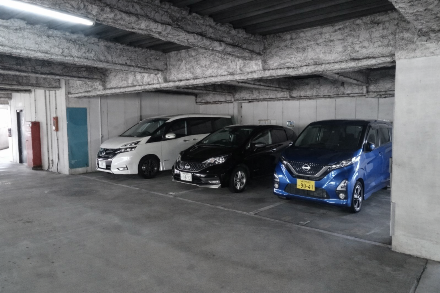 明石駅前坂口モータース3階24hセルフステーション 駐車場写真