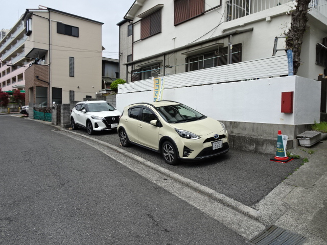 灘区神前町24hセルフステーション 駐車場写真