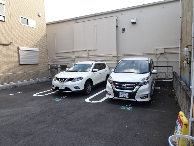 中央区神若通2丁目24hセルフステーション 駐車場写真